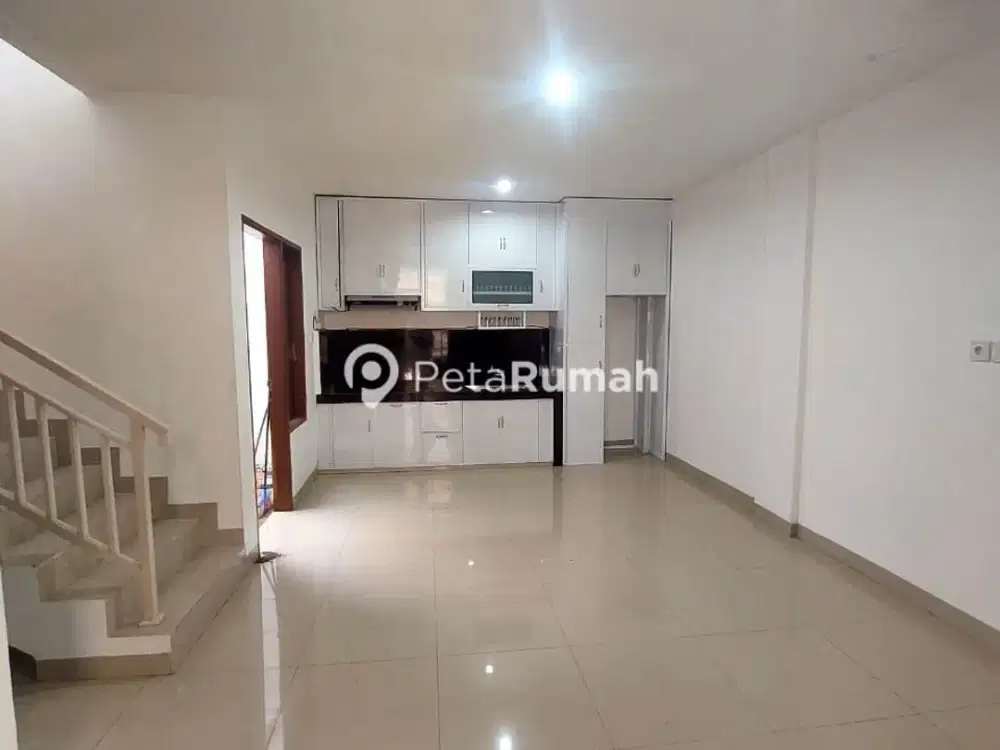 DIJUAL VILLA JALAN BUNGA TEROMPET KOMPLEK MAYFAIR RESIDENCE TIPE VANDA (wendy)