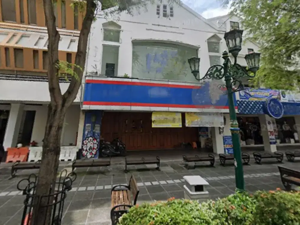 Disewakan ruko/gedung besar strategis di jl Malioboro yogyakarta