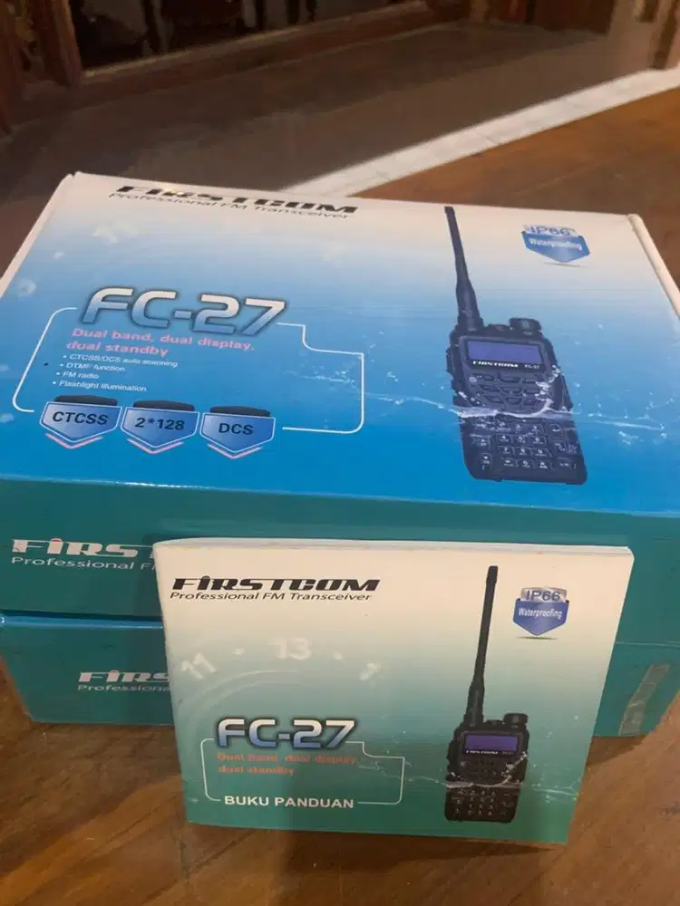 KONDISI BARU 2 PCS HT FIRSTCOM WATERPROF PERLENGKAPAN KOMPLIT LOK SOLO