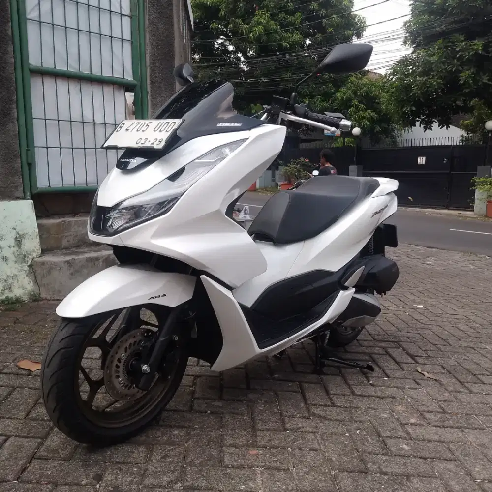 PROMO DP 1 JUTA - Honda PCX 160 Tahun 2024