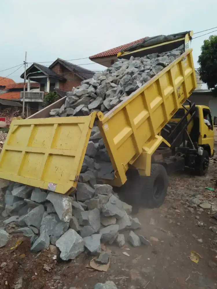 Material batu split pasir urug makadam
