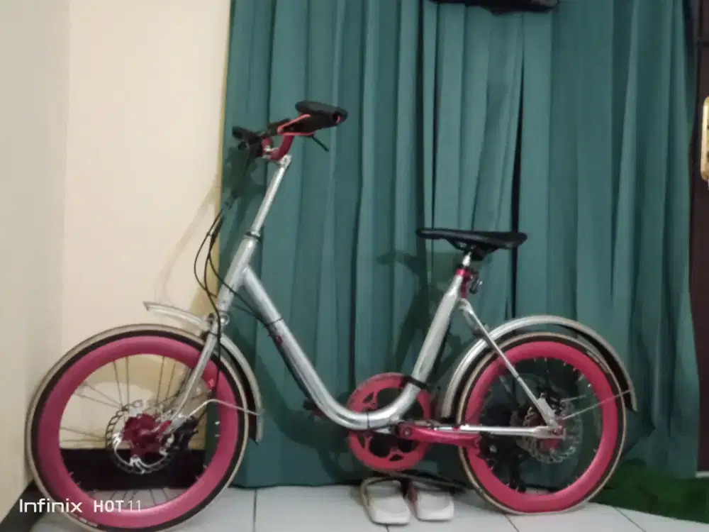 Barangkali ada yg berminat