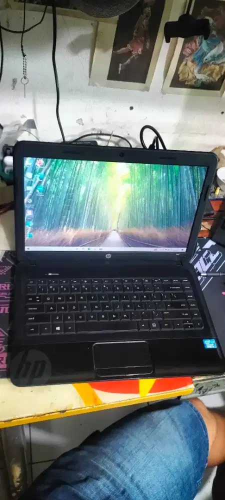 Leptop hp 1000 core i3 ram 8gb mulus