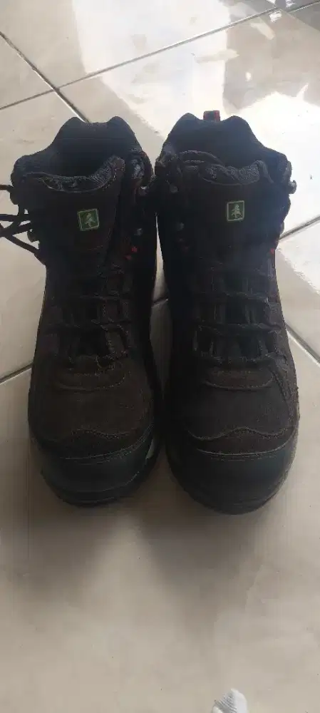 Sepatu Consina 42