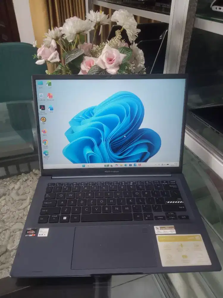 Laptop Asus Vivobook M1403Q Amd Ryzen 7 5800H Ram 16 Ssd 512