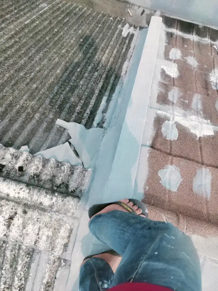 Tukang perbaikan atap bocor dan renovasi rumah dll