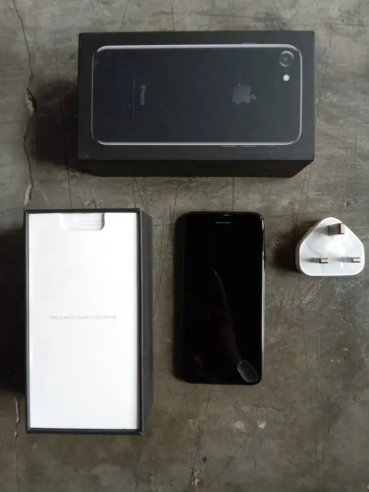 Iphone 7 128gb hitam