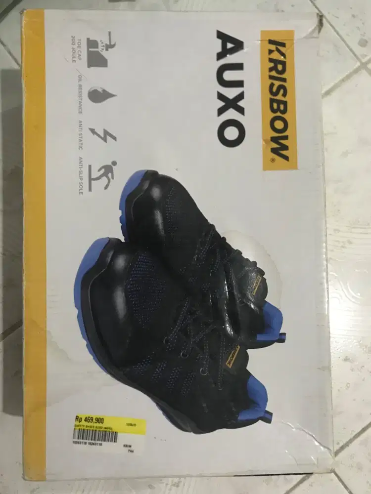 Sepatu safety - sepatu konstruksi - bekas pakai