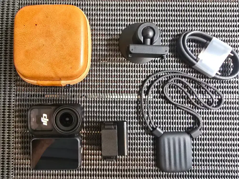DJI Osmo Nano 64 GB Fullset Like New 99%