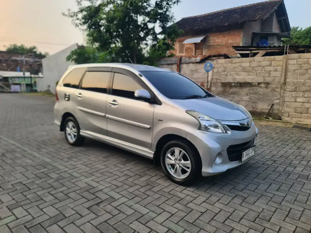 ((DP5JT)) AVANZA VELOZ MANUAL