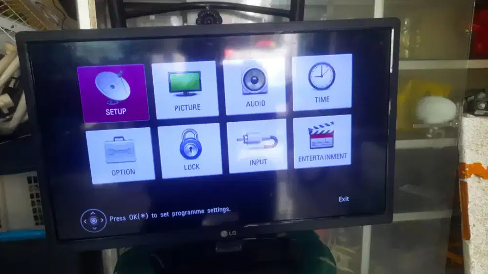 Jual TV LG flat 24 normal Hrg 4 rts
