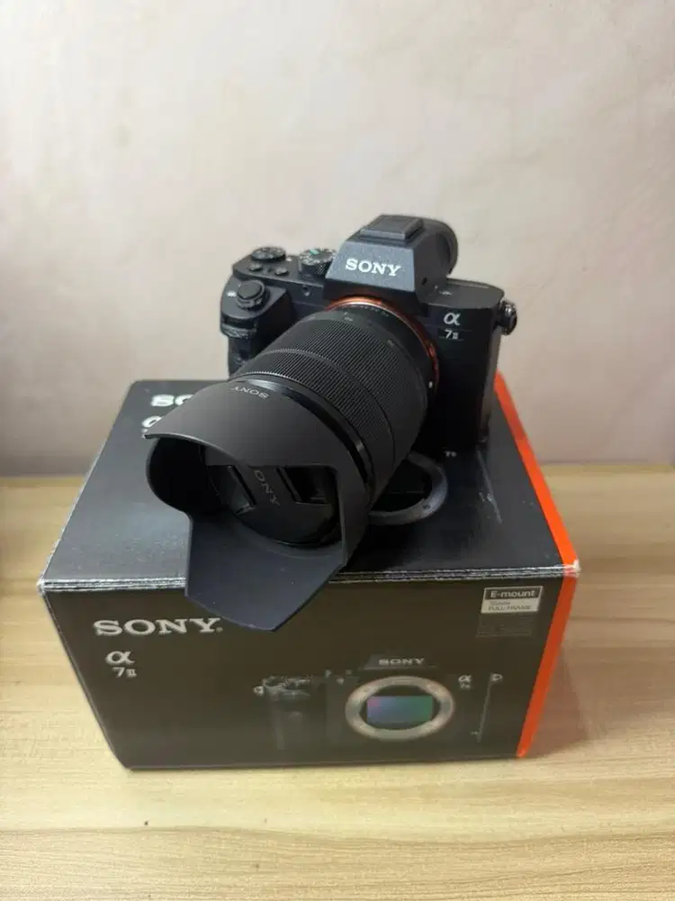 Sony A7ii + Lensa kit FE 28-70mm Fullshet Box Mulus Sc Rendah
