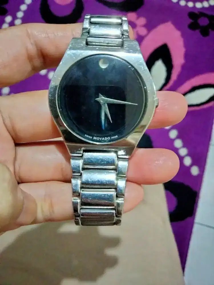Jual cepat jam tangan Movado 1881