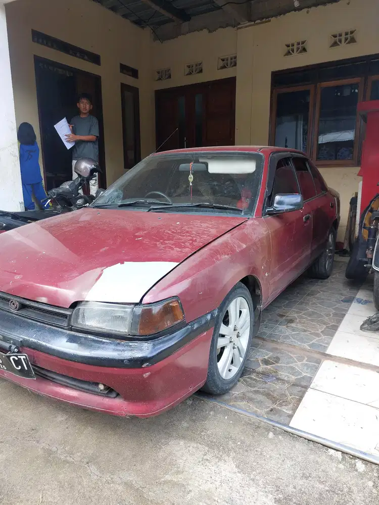 Mazda 323 1993 Bensin