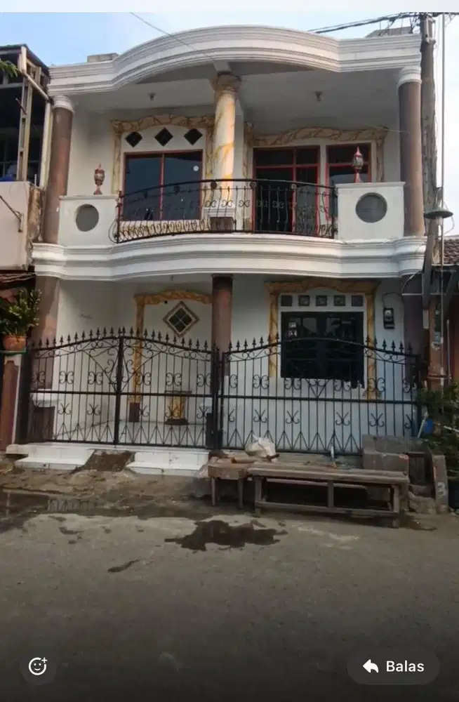 Rumah di jual 2 lantai wisma asri 2