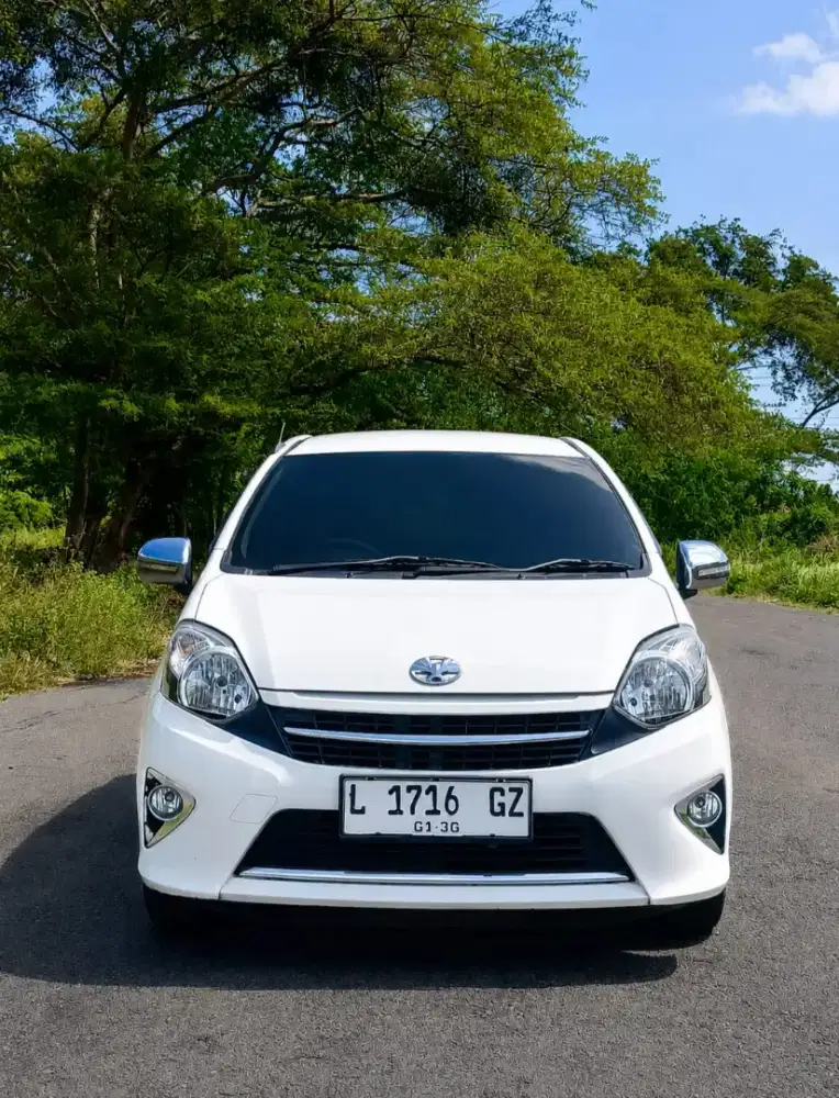 DP 12 jt Agya 1.0 G matic 2014 putih