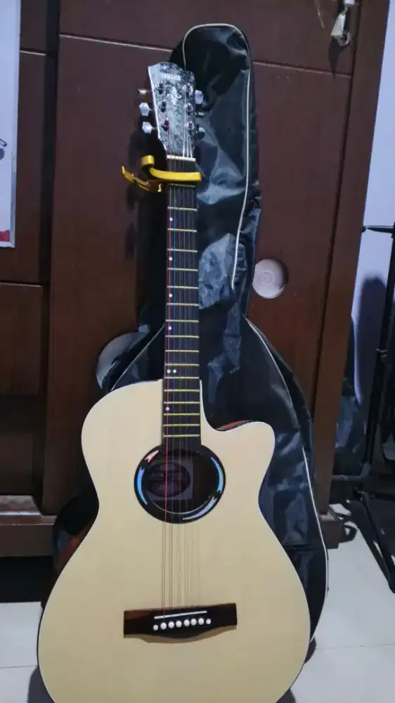 Dijual Gitar Akustik Marfill, Nego