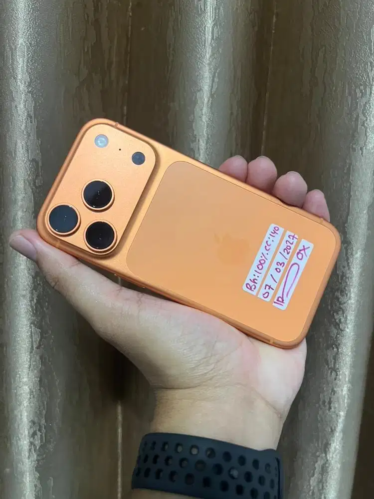 Dijual Cepat iPhone 17 Pro 256gb Orange Resmi Indonesia
