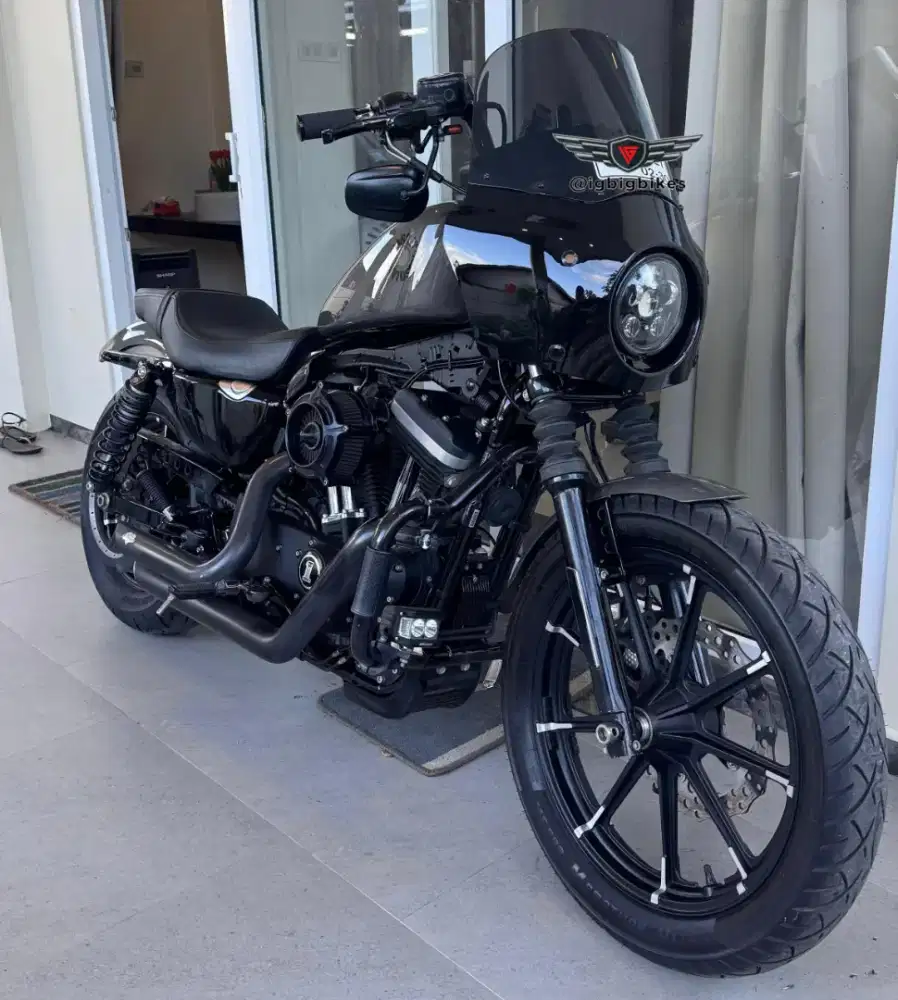 Harley Sportster Iron 883 Grey