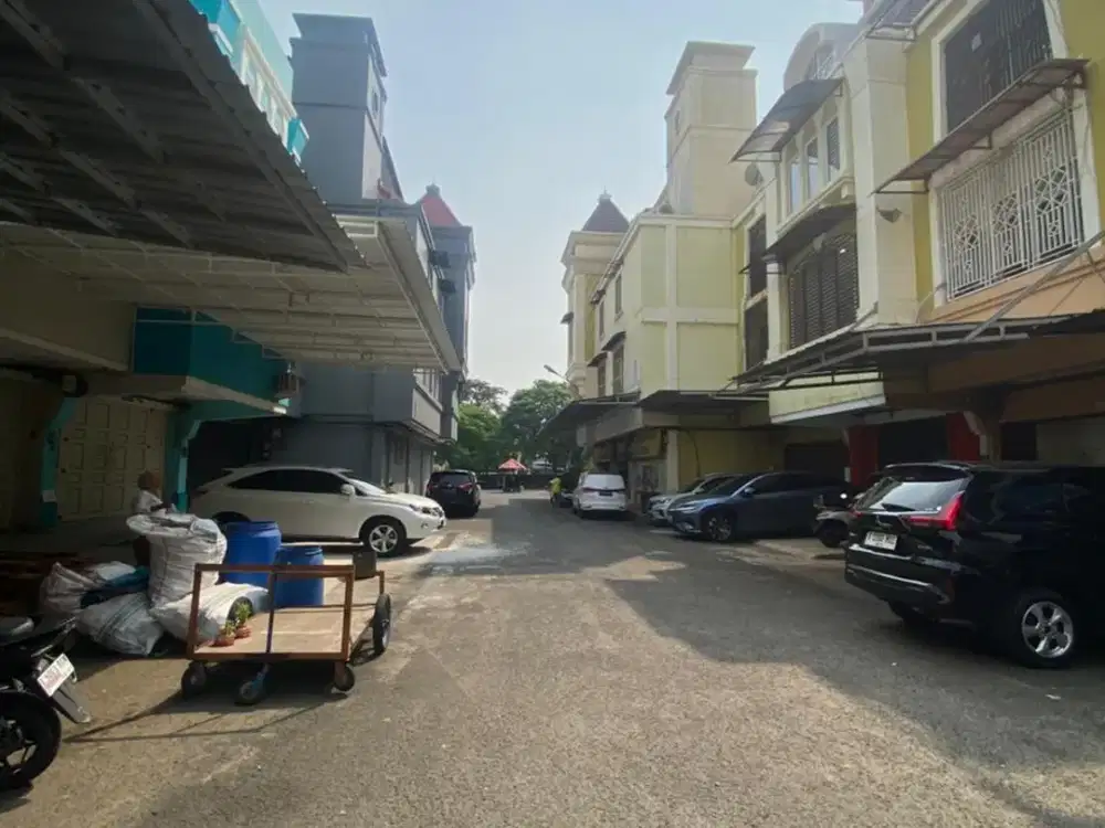 Di Sewakan Ruko Mutiara Taman palem