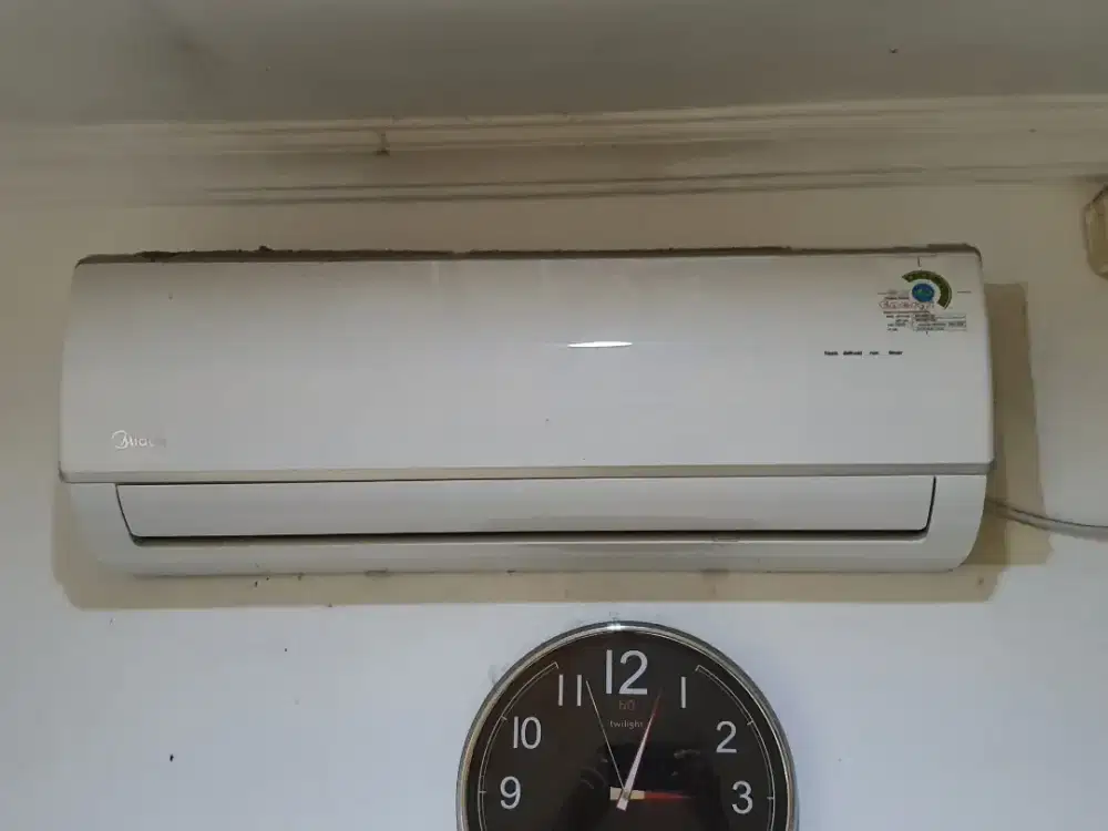 AC MIDEA 1PK PENDINGIN RUANGAN