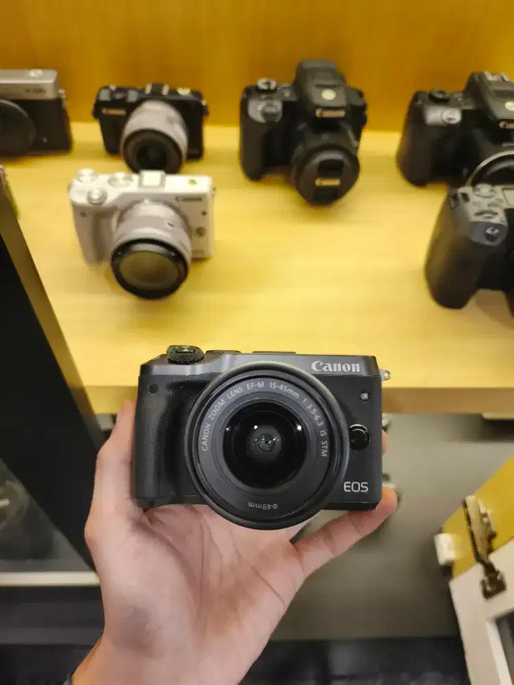 Kamera Mirrorless Canon M6 Kit 15-45mm IS STM, Good Condition
