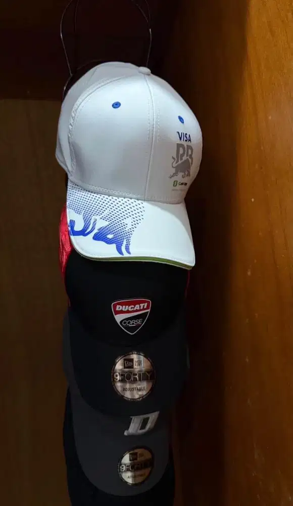 Topi new era ducati dan vcarb