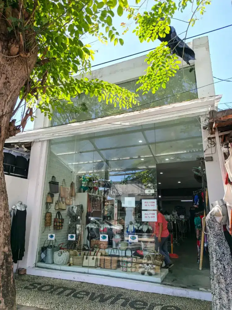 TOKO DISEWAKAN DI JL LEGIAN - LOKASI PRIME - TRAFFIC TINGGI