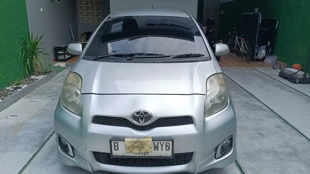 Toyota Yaris 2012 Bensin