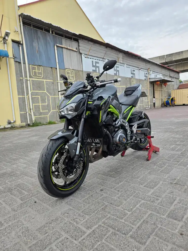 Kawasaki Z900 Grey 2017