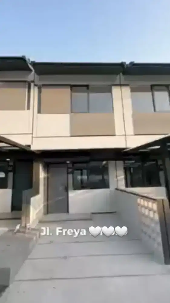 DISEWAKAN RUMAH BARU XYZ FREYA LIPPO CIKARANG