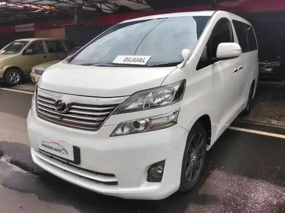 Toyota Vellfire V Premium Sound 2.4 2011