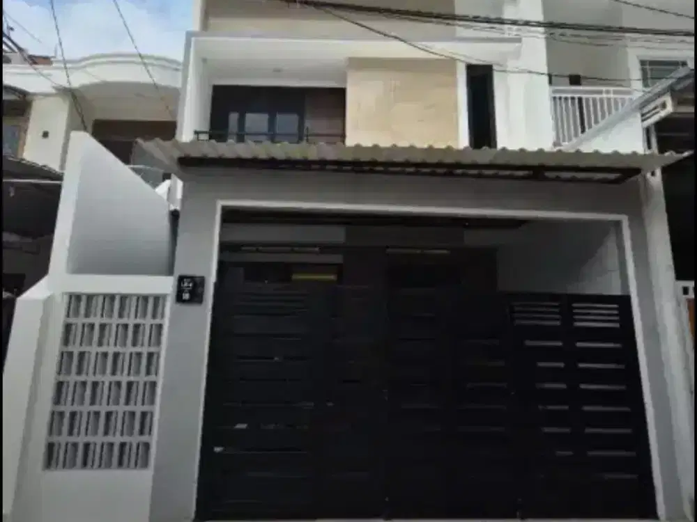 Rumah Cantik Siap Huni‼ SHM, 4 Kamar Tidur, Lokasi Strategis