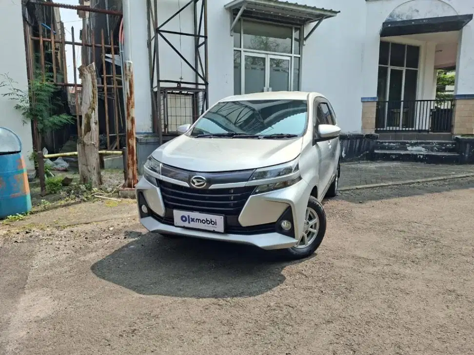 Pajak Panjang - Daihatsu Xenia 1.3 X Bensin AT 2021 Silver