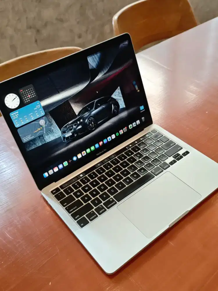 Macbook Pro 2020 i5 16/512