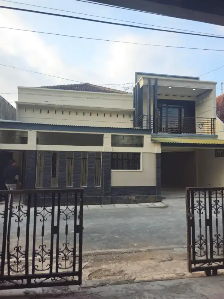RUMAH MEWAH ISTIMEWA SIAP HUNI SHM READY DEKAT JAVA MALL