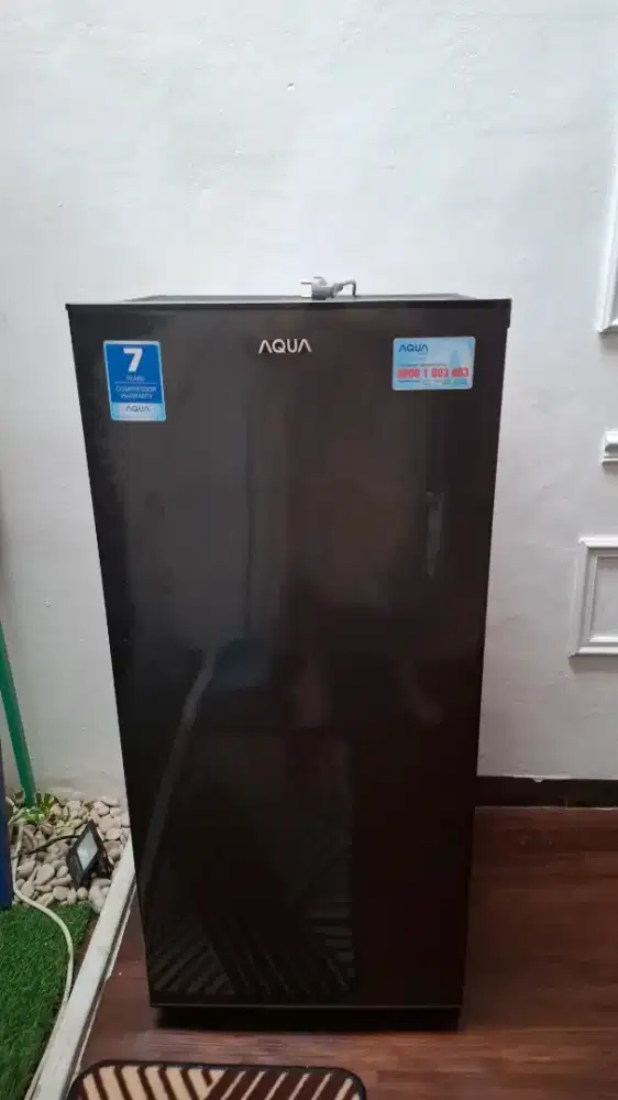 Kulkas Aqua 1 pintu