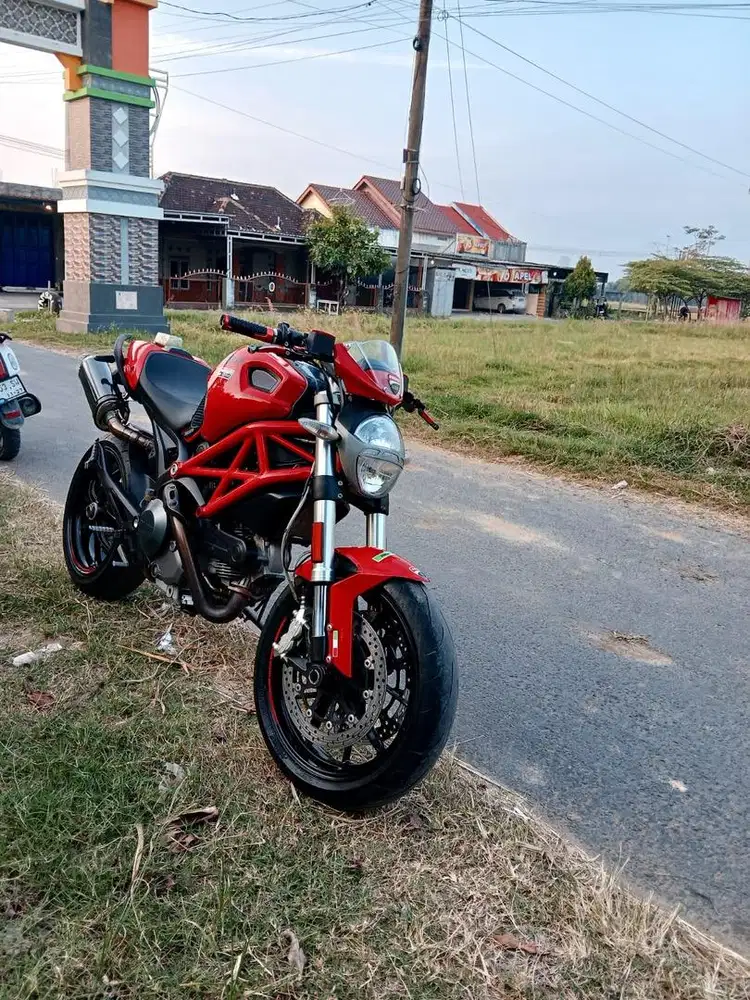 Ducati Monster 796 ABS