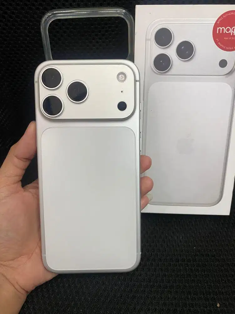 Iphone 17 promax 256gb warna silver