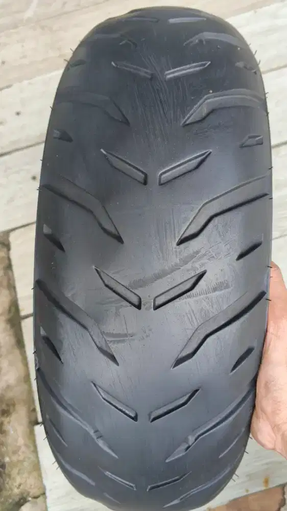 Ban copotan Michelin ukuran 140/70 ring 13