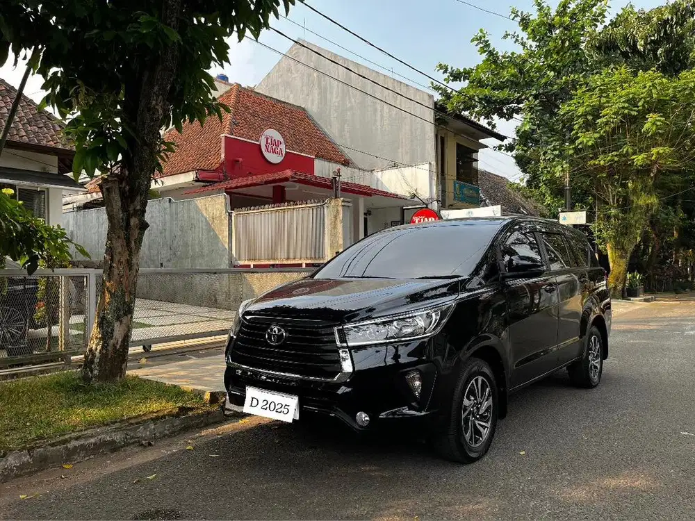 17 rb | Toyota Kijang Innova 2025 Diesel reborn plat D Bandung hitam
