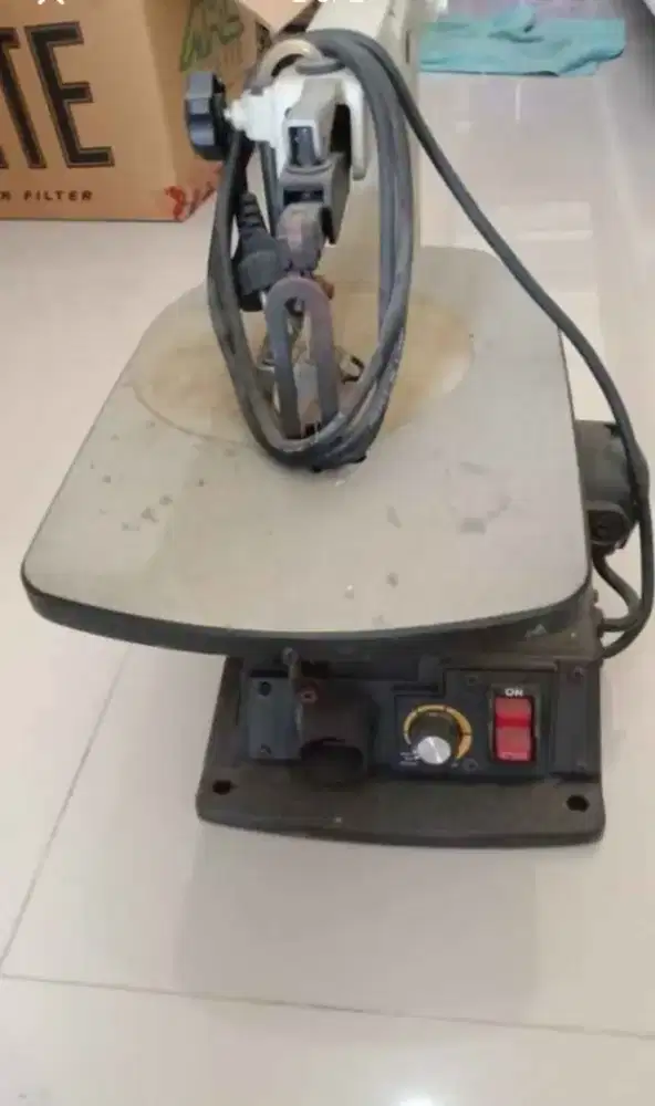 Mesin ukir kayu merek makita