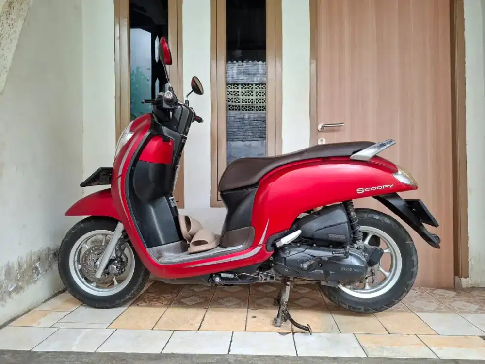 Scoopy 2019  warna merah plat tangerang