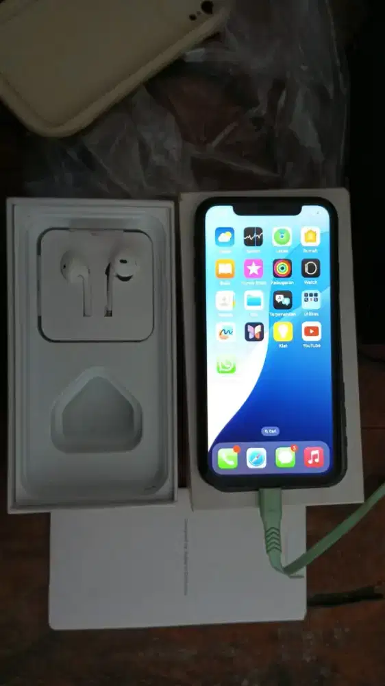 iPhone XR 64gb fullset mulus