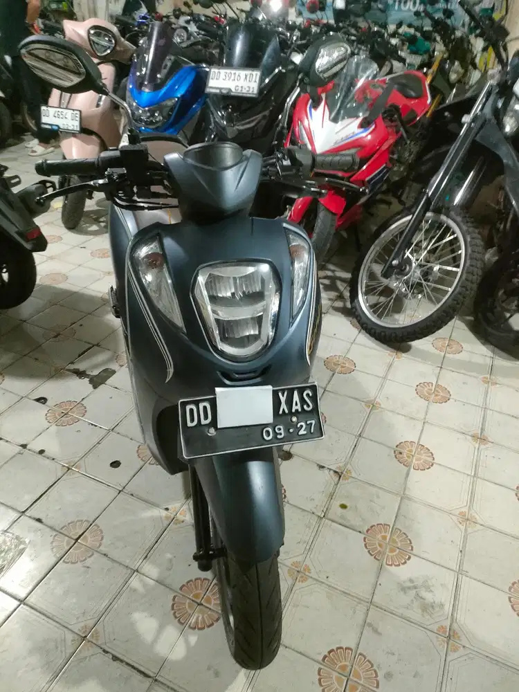 Honda Genio 2022 biru