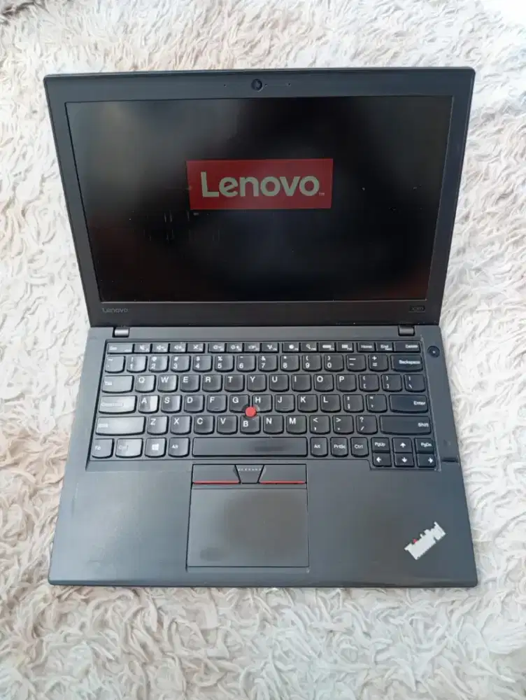 Ultrabook thinkpad core i5 gen-6 ram 8 ssd 240 gb