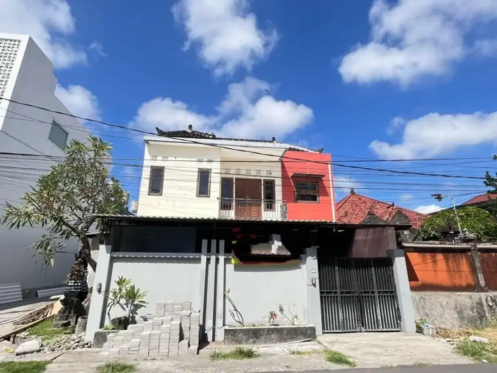 Rumah 2 Lantai Disewakan, di Renon