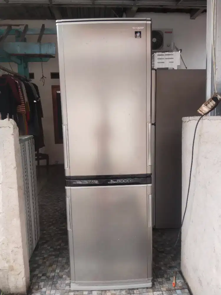 Kulkas 2 pintu sharp
