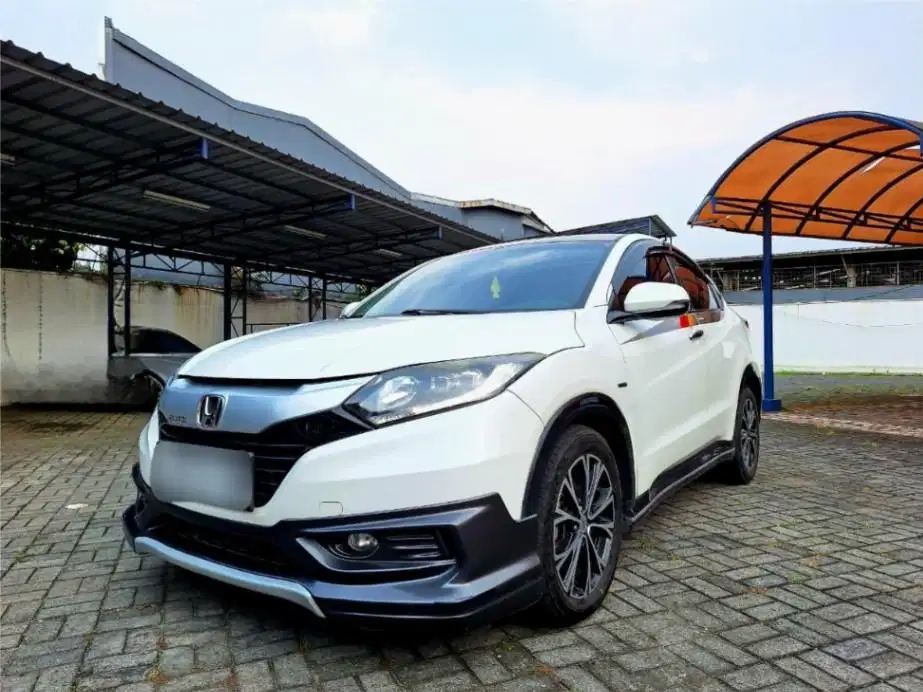Hot Sale - Honda HRV 1.8 Prestige Mugen Bensin AT 2017 Putih