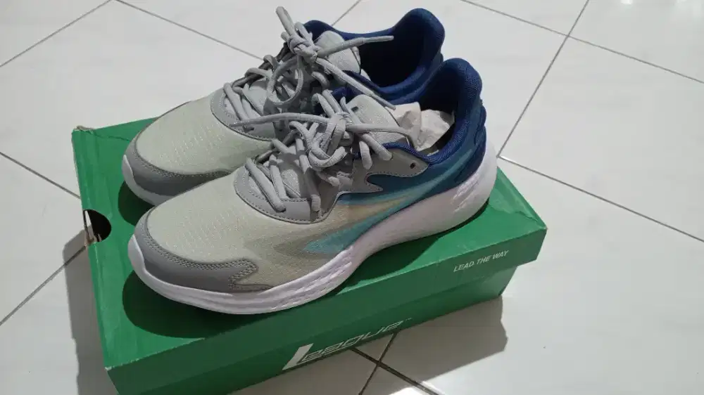 Sepatu League (Bekas. Baru sekali pakai saja)